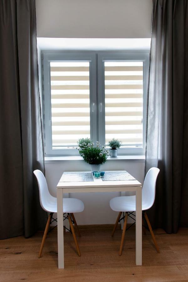 Kamienica Apartment Uniejow Ngoại thất bức ảnh